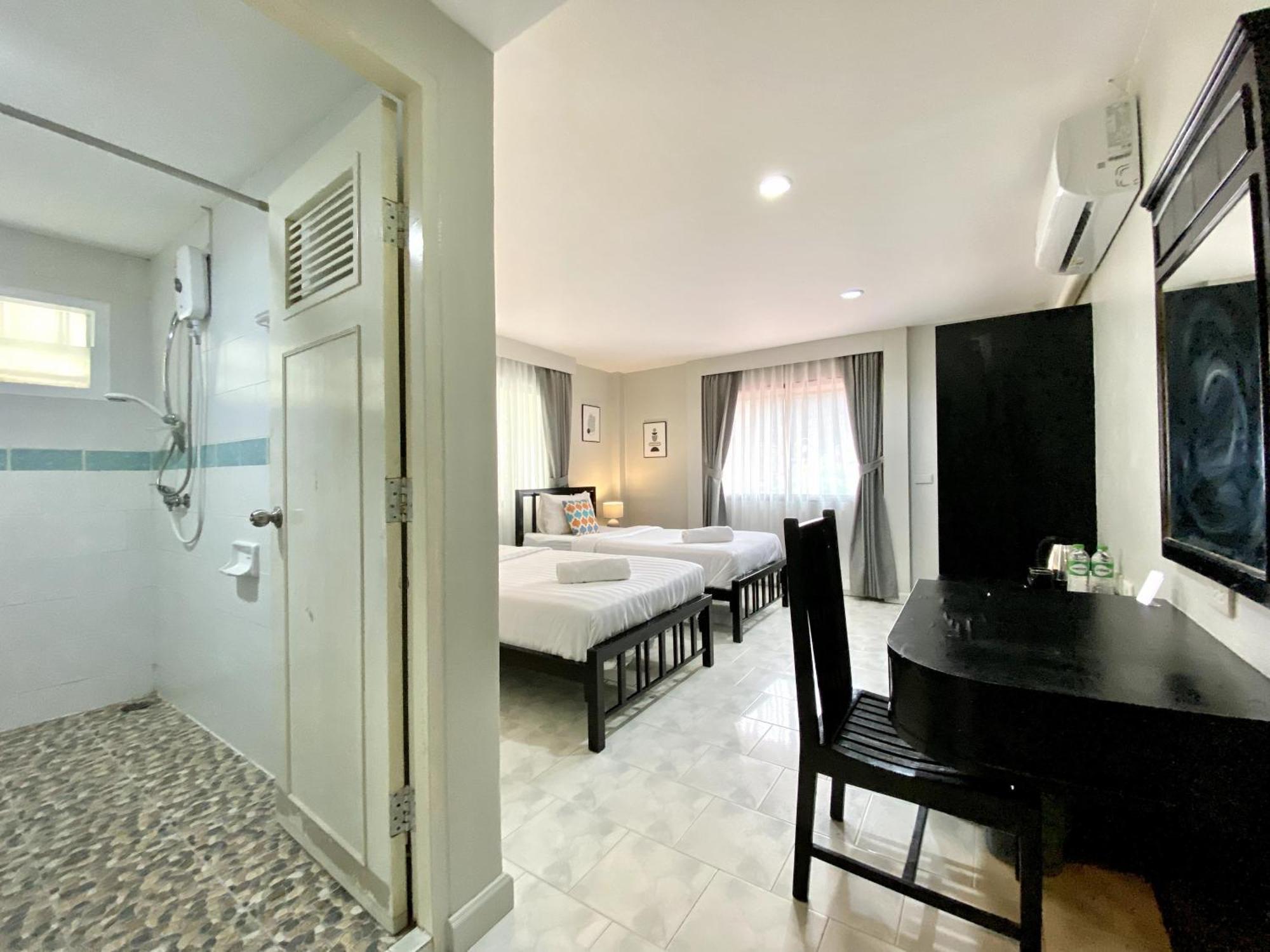 Beachwalk Minotel Patong Eksteriør billede
